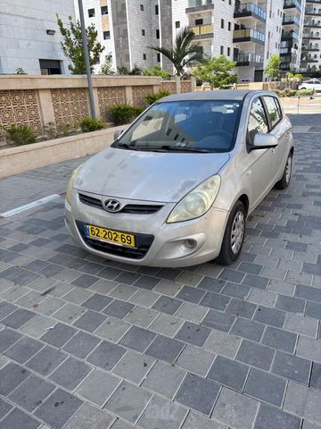 יונדאי i20