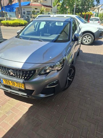 פיג'ו 3008