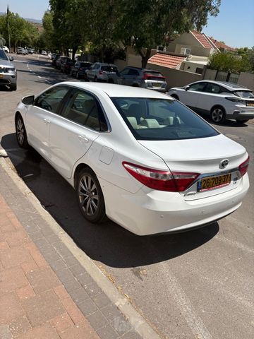 טויוטה קאמרי