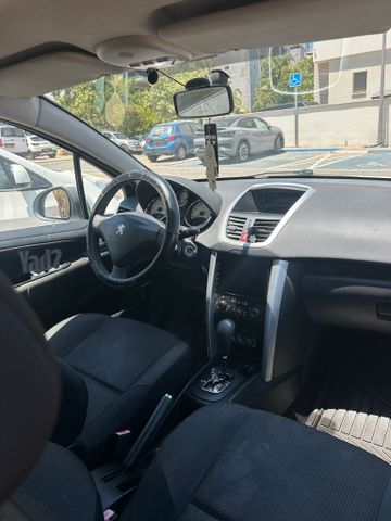 פיג'ו 207