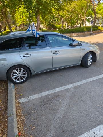 מודעת רכב טויוטה אוריס