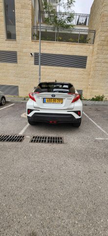 טויוטה C-HR