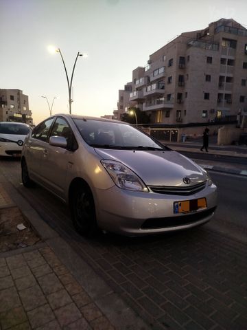 מודעת רכב טויוטה פריוס