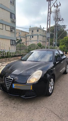 אלפא רומיאו ג'ולייטה