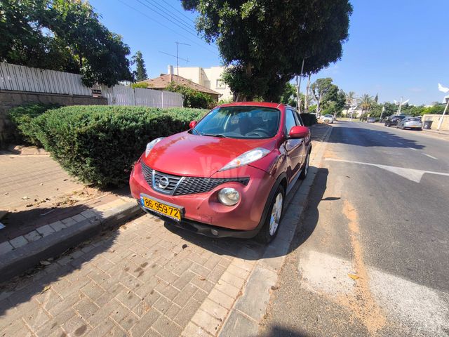 ניסאן ג'וק