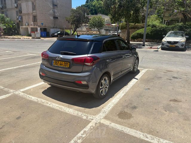 יונדאי i20