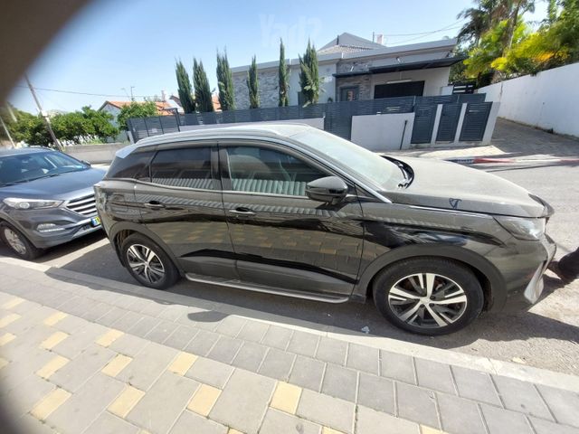 פיג'ו 3008