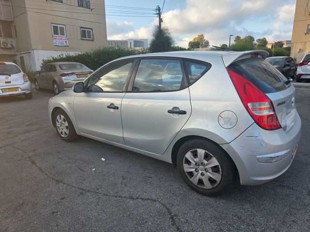 יונדאי i30