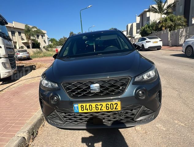 מודעת רכב סיאט ארונה