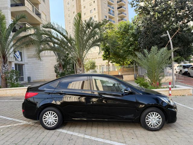 יונדאי אקסנט i25