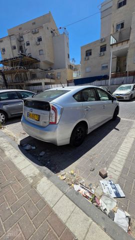 טויוטה פריוס