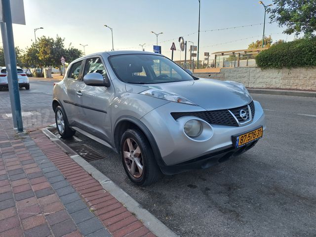 ניסאן ג'וק