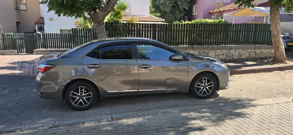 מודעת רכב טויוטה קורולה