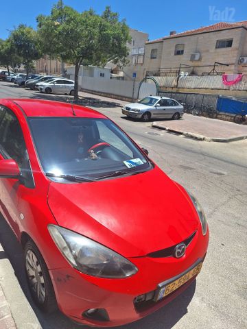 מודעת רכב מאזדה 2