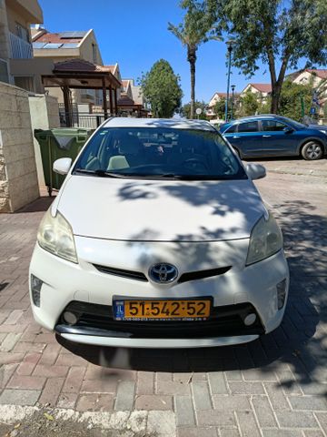 מודעת רכב טויוטה פריוס