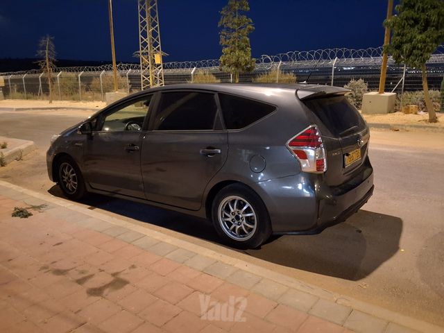 מודעת רכב טויוטה פריוס פלוס
