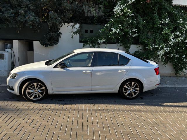 אוקטביה  Exclusive אוט׳ סדאן 4 דל 1.5 (150 כ״ס)
