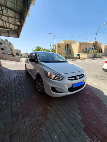 יונדאי אקסנט i25