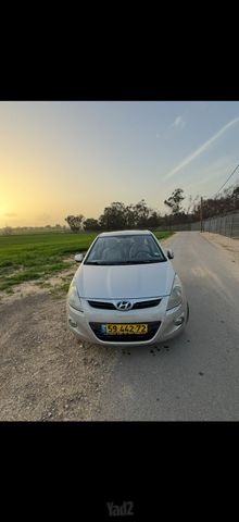 יונדאי i20