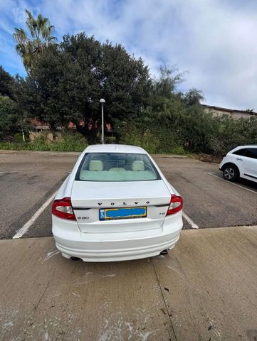 וולוו S80
