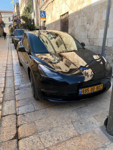 טסלה מודל 3
