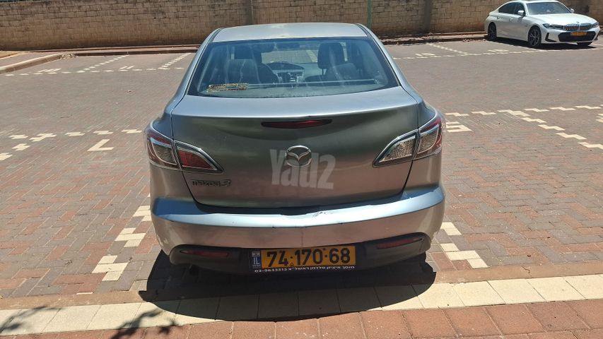 מודעת רכב מאזדה 3