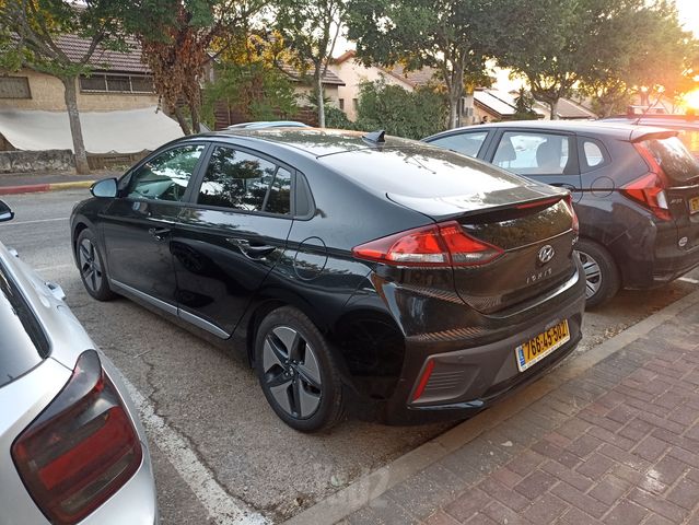 יונדאי איוניק