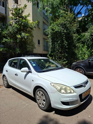 יונדאי i30