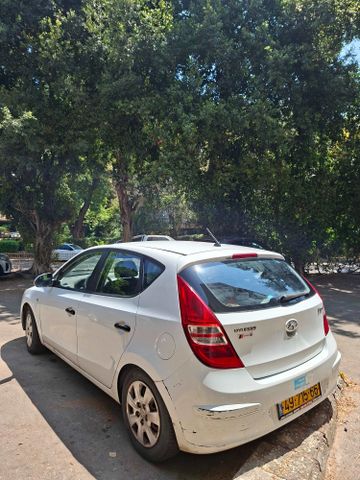 יונדאי i30