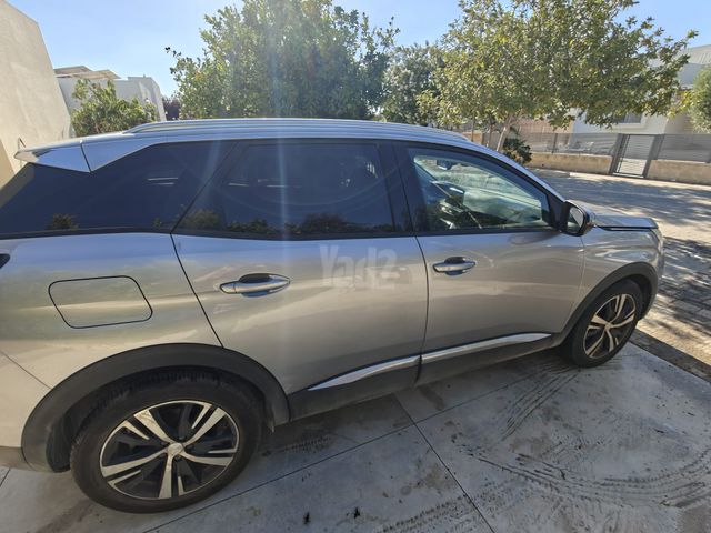 פיג'ו 3008