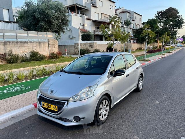 פיג'ו 208