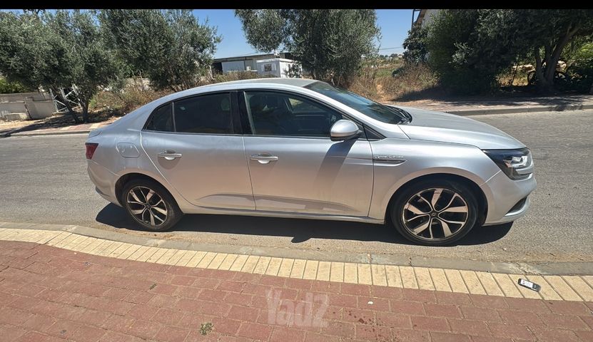רנו מגאן