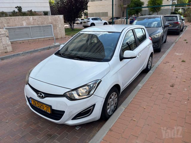 מודעת רכב יונדאי i20