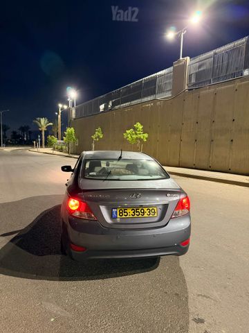 יונדאי אקסנט i25