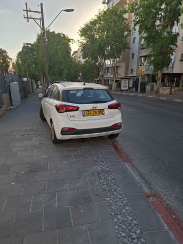 מודעת רכב יונדאי i20