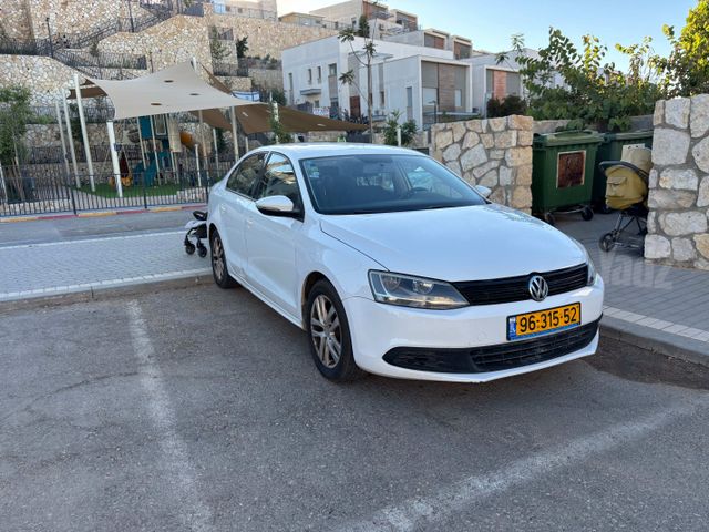 מודעת רכב פולקסווגן ג'טה