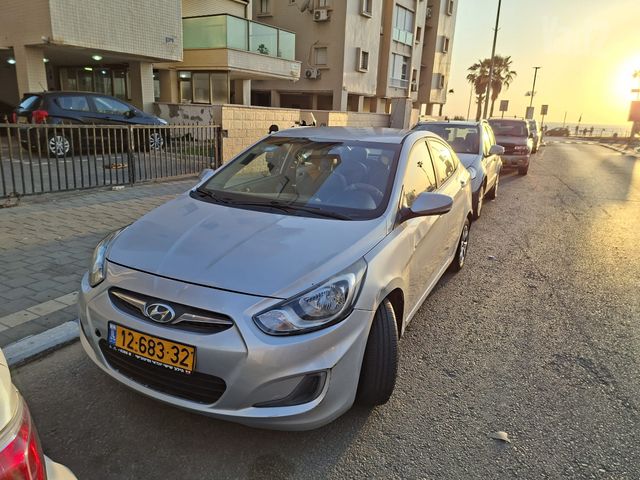 יונדאי אקסנט i25