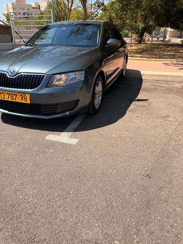 סקודה אוקטביה