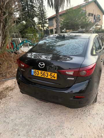 מאזדה 3