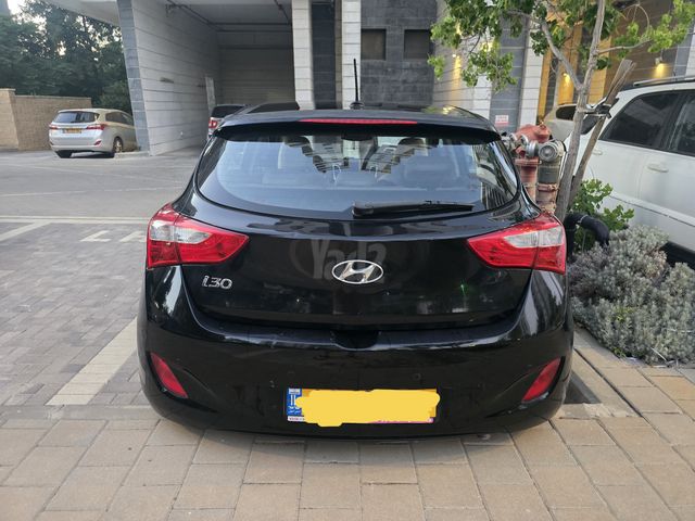 יונדאי i30
