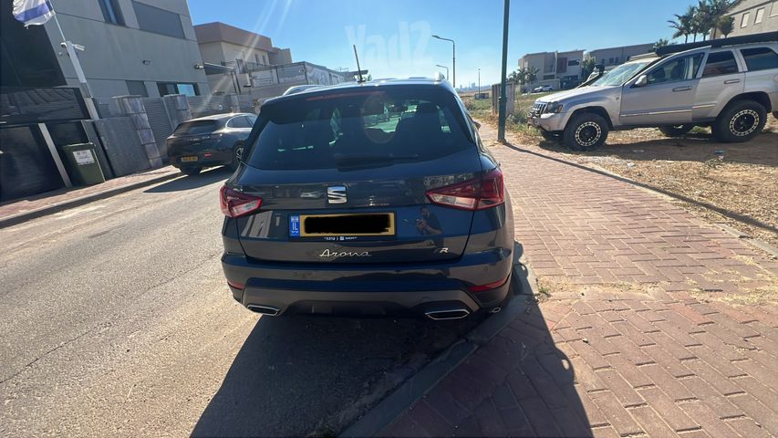 סיאט ארונה