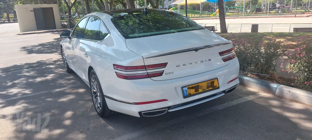 ג'נסיס G80