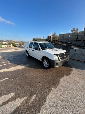 איסוזו די-מקס