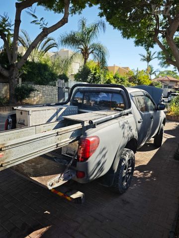מיצובישי טרייטון / L200