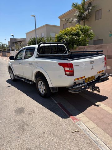 מיצובישי טרייטון / L200