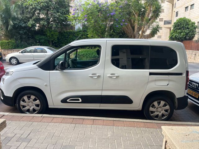 מודעת רכב סיטרואן ברלינגו