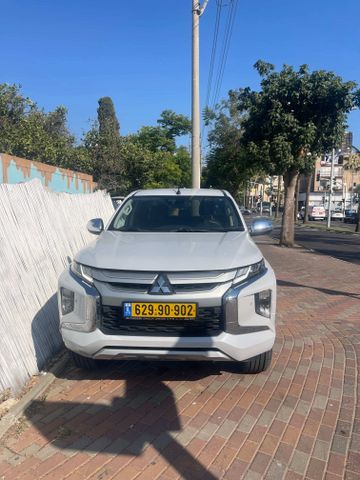 מיצובישי טרייטון / L200