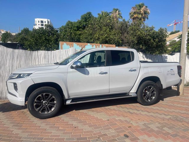 מיצובישי טרייטון / L200
