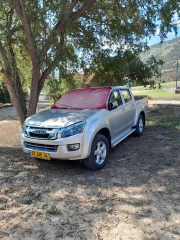 איסוזו די-מקס