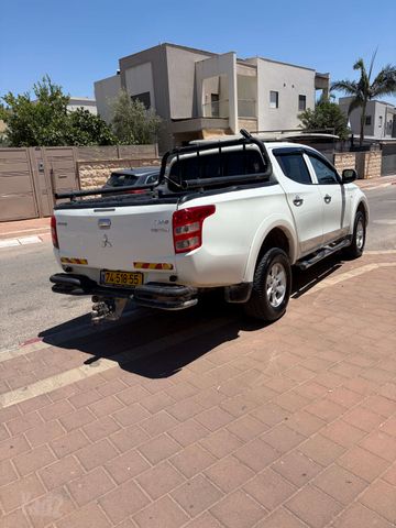 מיצובישי טרייטון / L200